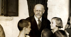 ΓΙΑΝΟΥΣ ΚΟΡΤΣΑΚ ΑΝΤΙΦΑΣΙΣΤΑΣ ΔΙΚΑΙΩΜΑΤΑ ΠΑΙΔΙΩΝ