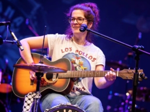 ELIANA ONE WOMAN BAND